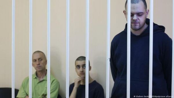 Dos combatientes británicos y uno marroquí condenados a muerte por separatistas prorrusos en Ucrania