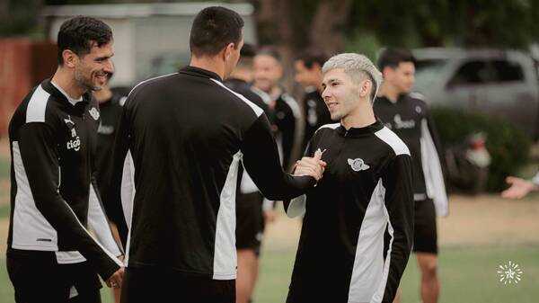 Crónica / (GALERÍA) Así lo despidieron a Julio Enciso sus compas del Guma