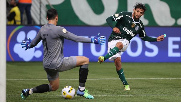 Palmeiras golea al Botafogo de Gatito Fernández