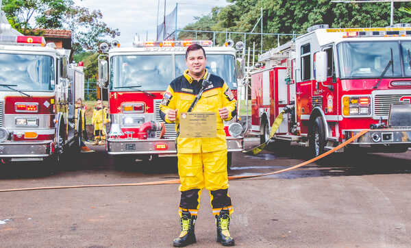 Andrés Fernández renuncia a la presidencia de bomberos y se candidata a concejal departamental - La Clave