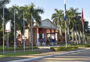 La UNA quedó fuera del ranking de las mejores universidades - Noticiero Paraguay