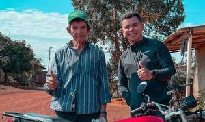 Crónica / "Juan Ríos, ha'e iñumilde" le llegó con un regalo a su papá