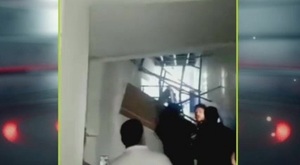 Parte del cielorraso de Universidad se vino abajo - C9N