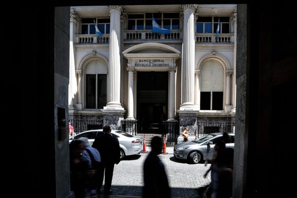 El Banco Central argentino aprueba adquisición de Wilobank por la "fintech" Ualá - MarketData