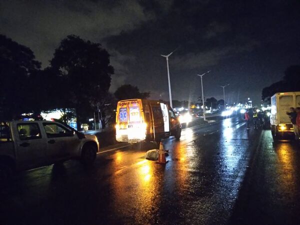Peatón muere tras ser atropellado sobre la Ruta PY02 - ABC en el Este - ABC Color