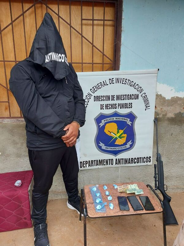 Atrapan a presunto microtraficante tras allanamiento en Mariano Roque Alonso - Nacionales - ABC Color