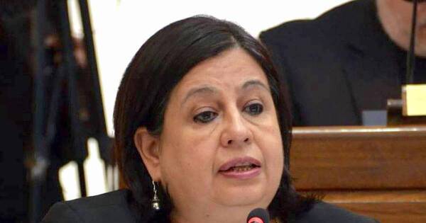 La Nación / Esperanza Martínez cree “peligrosa” ausencia de Euclides