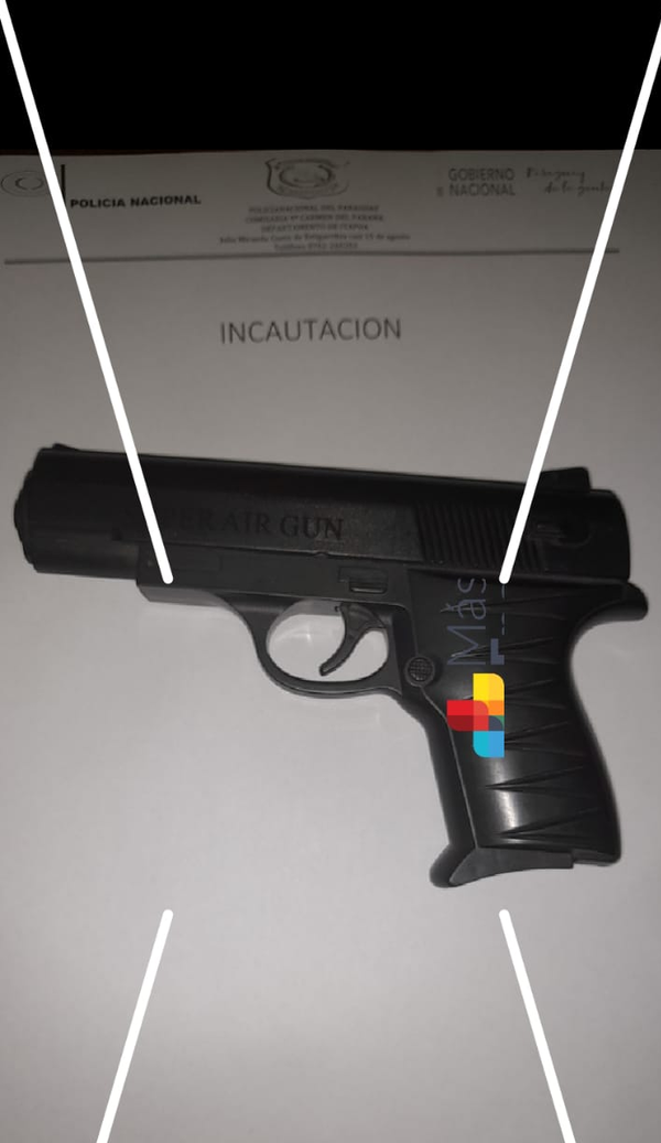 Alumno llevó arma de juguete y asustó a todo el colegio en Carmen del Paraná