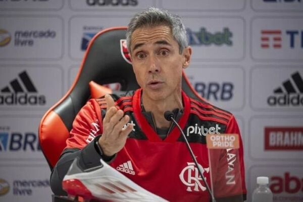 Flamengo destituyó al entrenador portugués Paulo Sousa