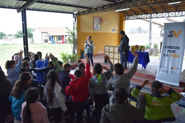 De forma dinámica enseñan a niños acerca de la seguridad vial