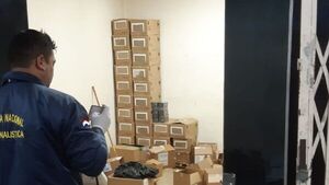Desconocidos roban unos 800 celulares de alta gama en CDE