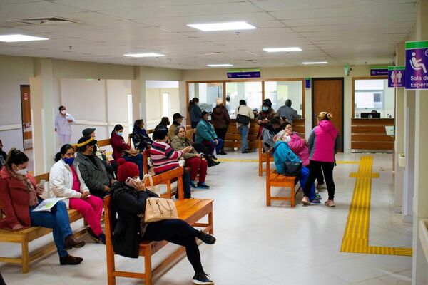 Persiste impacto “severo” del virus sincitial en internación de niños y rebrotes de COVID - Nacionales - ABC Color