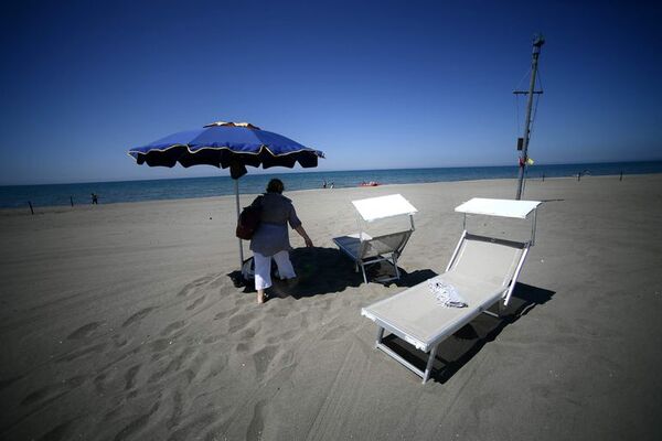 Italia frente al negocio oscuro de las playas privadas - Viajes - ABC Color