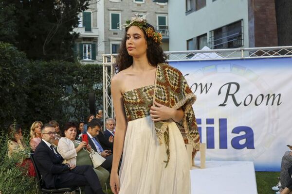 La artesanía indígena de Gran Chaco y la alta costura italiana unidas en Roma - Estilo de vida - ABC Color