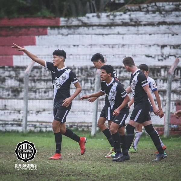 Olimpia sigue invicto en la Sub 15 - Fútbol - ABC Color