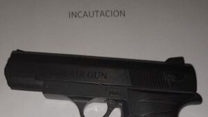 Incautan arma blanca y réplica de pistola en escuelas de Itapúa