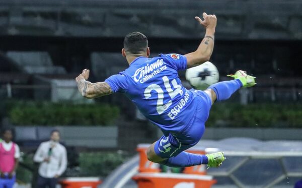 Juan Escobar, nominado a dueño del 'mejor gol de la temporada' en la Liga MX
