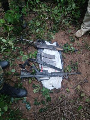 Hallan armas de policías asesinados por narcos en Puentesiño