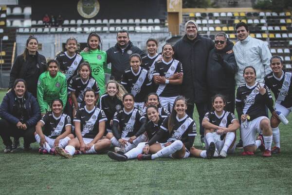 Crónica / Torneo Clausura: Las campeonas comenzaron goleando