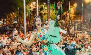 Crónica / Internaron a cantante villarriqueña y suspendieron todos sus shows