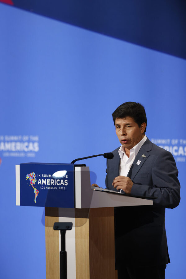 El presidente de Perú respalda inversión privada tras tregua en conflicto minero - MarketData