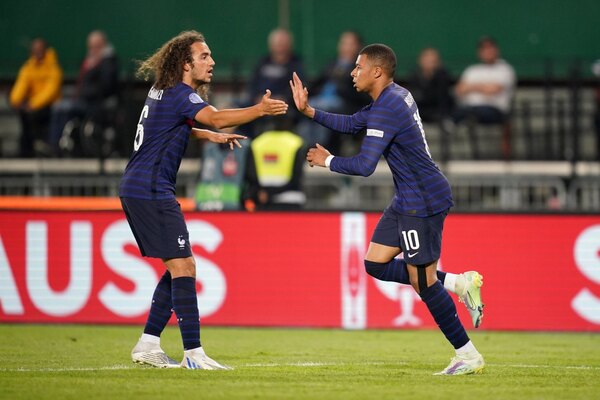 Francia se salvó de la derrota ante Austria, pero quedó último en su grupo