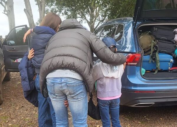 Tras restitución, niñas volverán a Alemania - Policiales - ABC Color