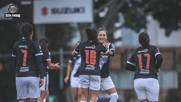 Las campeonas arrancan el Clausura con goleada