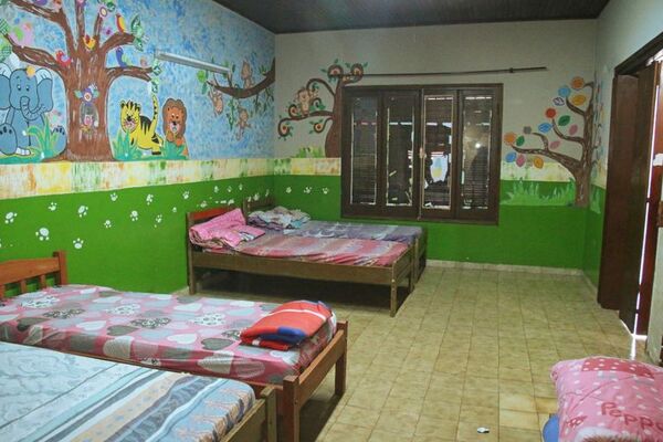 Diecisiete niños en situación de calle fueron asistidos en refugios del MINNA anoche - Nacionales - ABC Color