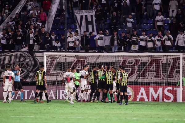 Conmebol multa a Olimpia - El Independiente