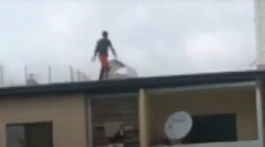 Barrio San Francisco: Detienen a un joven pese a intentar esconderse sobre el techo - Nacionales - ABC Color