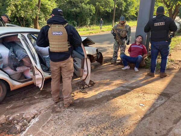 Antidrogas detienen a un sujeto e incautan 205 kilos de marihuana en Encarnación - Policiales - ABC Color