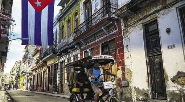 Varias embajadas suspenden sus servicios consulares en Cuba