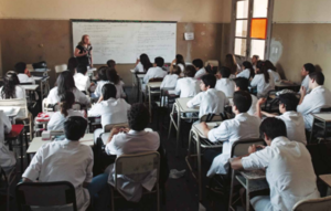 Polémica “asha” por prohibición del uso del lenguaje “inclusivo” en escuelas y colegios