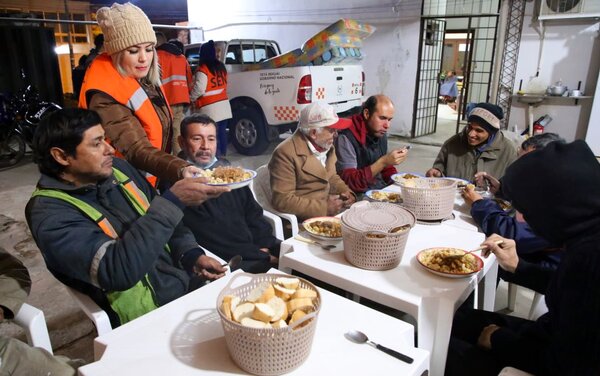 Diario HOY | Albergue de la SEN, repleto en fría noche