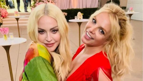 Britney Spears se agarró a besos con Madonna en su boda