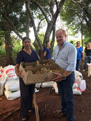 Municipalidad prosigue asistencia a pequeños productores en Cambyretá