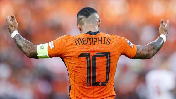 Un fallido penal de Depay impide la victoria de Países Bajos