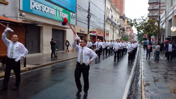 Cientos de ex alumnos desfilarán por calle Palma como Tributo a la Paz del Chaco