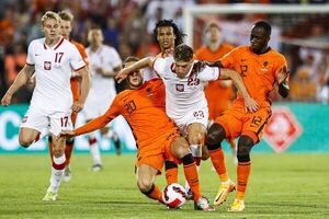 Un fallido penal de Depay impide la victoria de los Países Bajos - Fútbol Internacional - ABC Color
