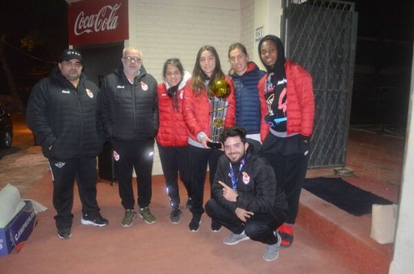 Campeonas Sudamericanas con retorno glorioso y preciada copa