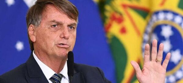 Bolsonaro se compara con Jeanine Áñez y se pregunta si le espera un destino similar cuando deje el gobierno