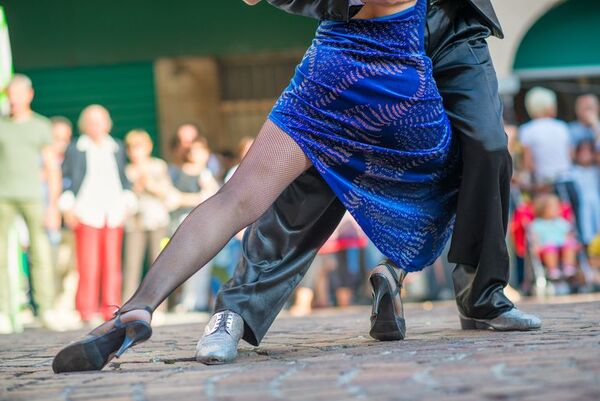 Tangoterapia, baile y pasos para el relax - ABC Revista - ABC Color