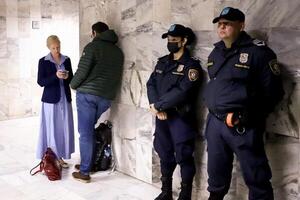 Diario HOY | Niñas alemanas retornan a su país desde Paraguay tras acuerdo entre padres