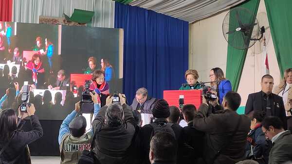 Diario HOY | Sin Frente Guazú ni Euclides, oposición pro concertación firma acuerdo