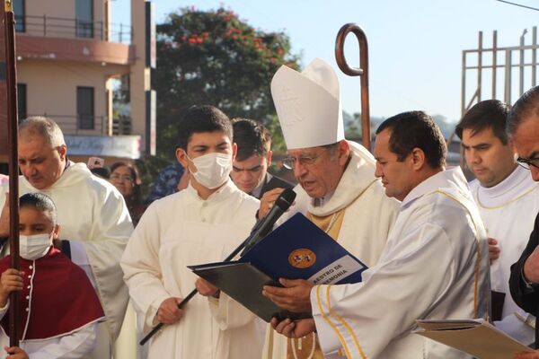 Monseñor Valenzuela pide a los jóvenes ser patriotas, honrados y trabajadores - Nacionales - ABC Color