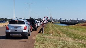 Unos 5.000 argentinos cruzan a Encarnación cada sábado