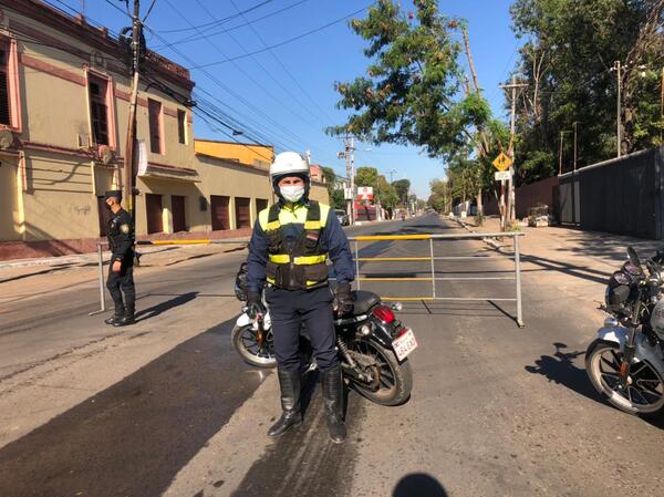 Diario HOY | Indígenas acampan sobre Avda. Artigas y piden abrigos