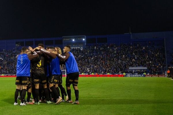 Platense queda como líder - El Independiente