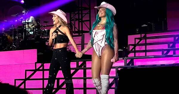 La Nación / Ex RBD Anahí y Karol G cantaron juntas “Sálvame” en Mexico